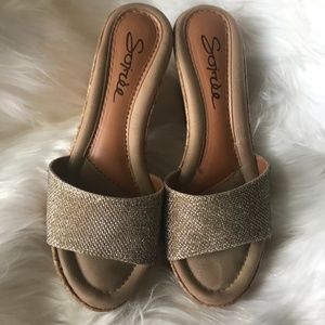 Platform sandals